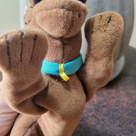 Vintage 2000 Scooby Doo Laying Down Plush Warner Brothers Cartoon Network - Picture 3 of 9
